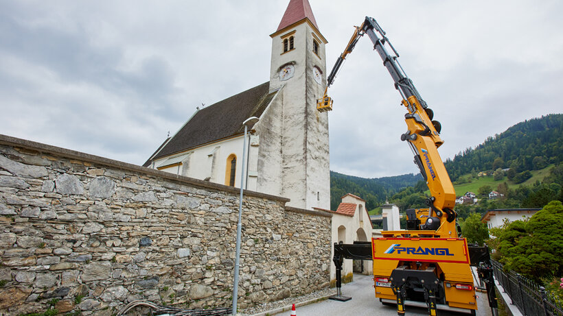 225 tonne-metres