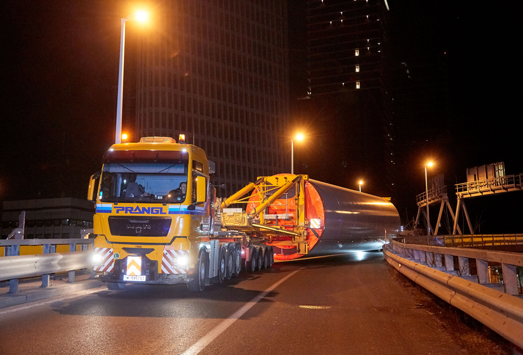 tractor unit, truck, tube adapter, tower segment
